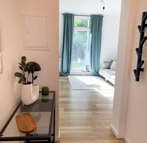 Moderne Stadtruhe 2-zi-apartment Mit Privat-parkplatz Lüneburg